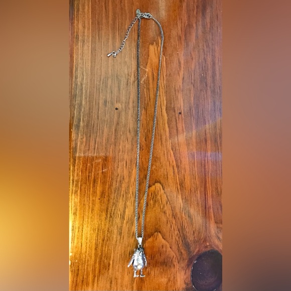 Silver STAR WARS Porg Figure Necklace Gemstone Eyes. Adjustable Length Necklace - Picture 7 of 8